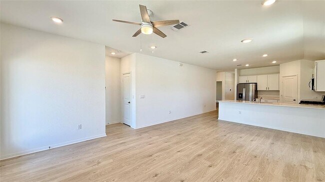 Building Photo - 792 Lake Sweetwater Ln