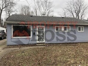 Building Photo - 2530 E 22nd Pl