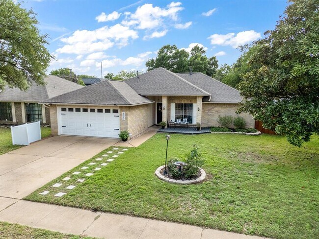 Building Photo - 505 Eaglecreek Dr