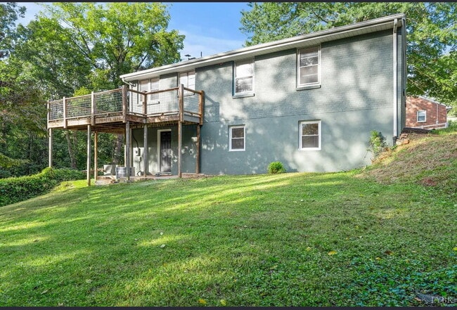 Building Photo - 3 bed 1 bath home in Sandusky area.