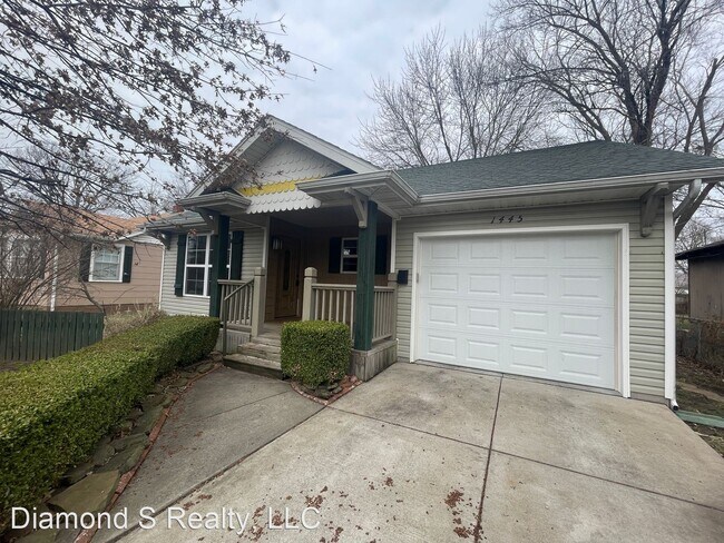 Building Photo - 2 br, 1 bath House - 1445 E Lindberg St