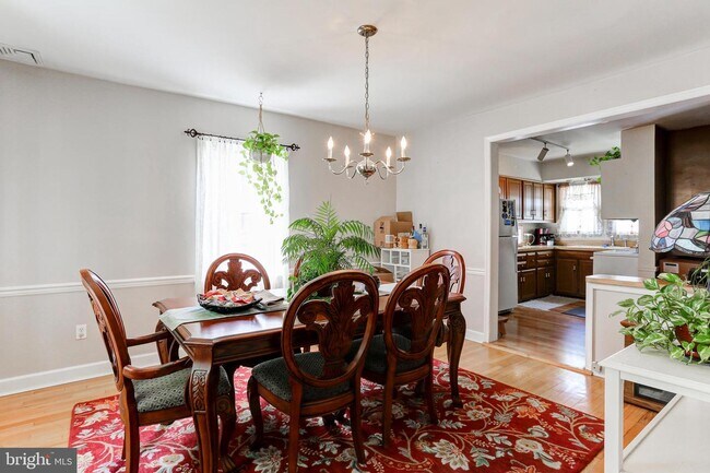 Building Photo - 242 N 29th St