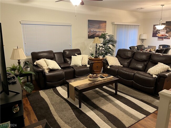 Building Photo - 9885 Burberry Peak Ct