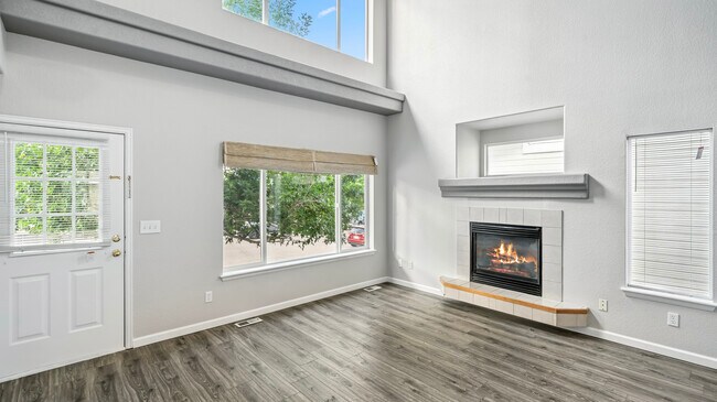 Foto del edificio - 4458 Lyndenwood Pt
