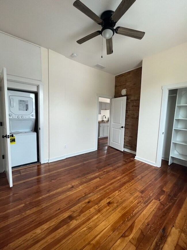 Foto del edificio - 701 Camp St