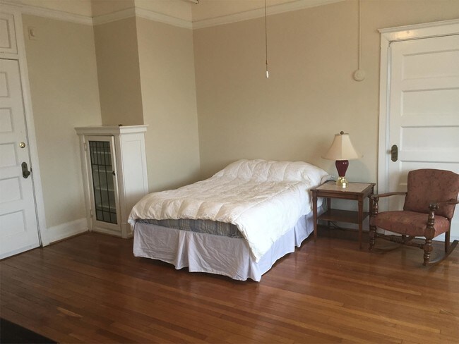 Photo - 709 S 3rd St