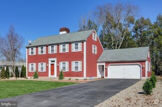 Building Photo - 907 Norway St