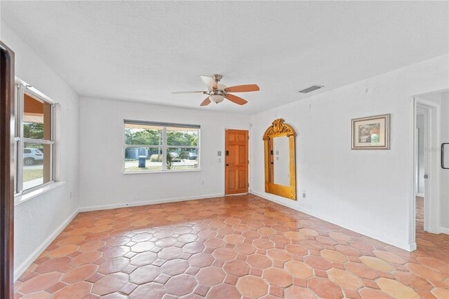 Building Photo - 1841 Buccaneer Dr