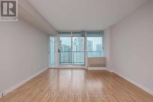 Building Photo - 5500 Yonge St