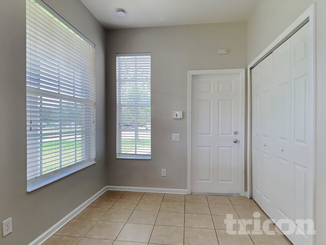 Building Photo - 5010 98th Ave E