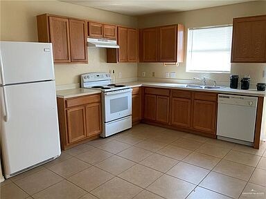 Foto del edificio - 4109 Nightshade Ave