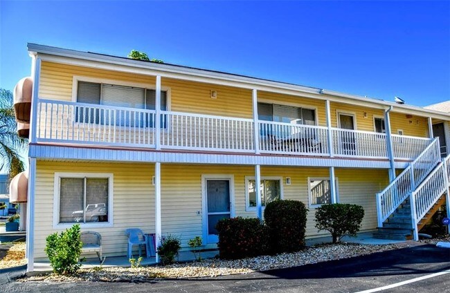 Foto del edificio - 6151 Estero Blvd