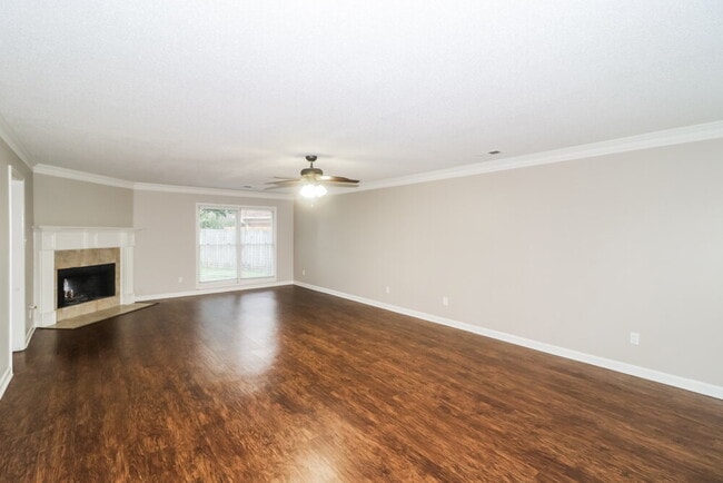 Building Photo - 300 N Ericson Rd