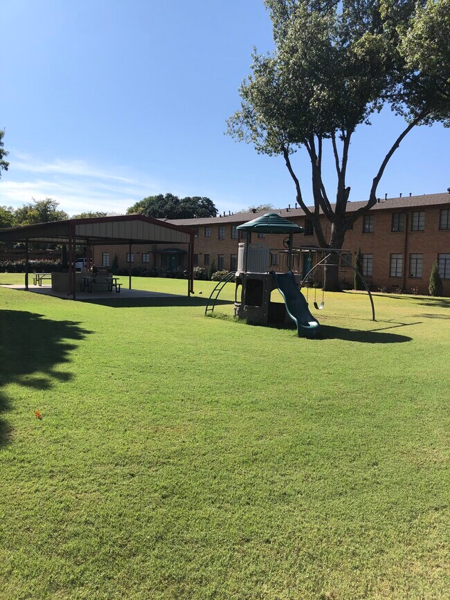 Foto del edificio - 3701 Southmoor Ln