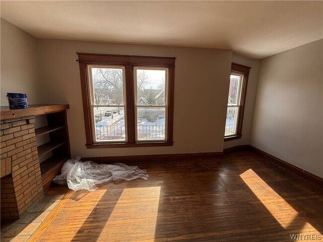 Building Photo - 319 Bryant St