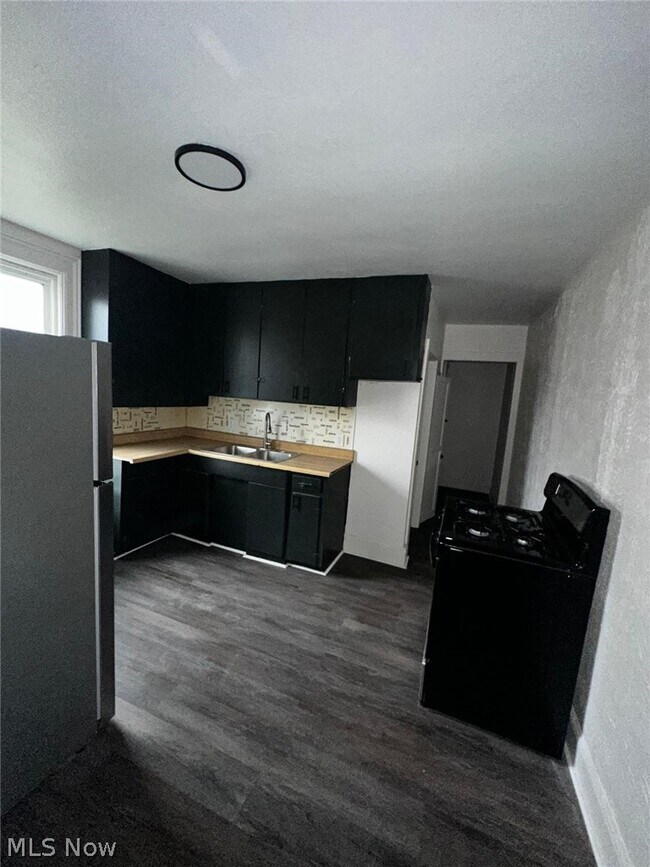 Foto del edificio - 1234 W 6th St