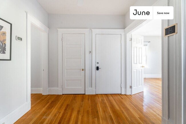 Foto del edificio - 45 Montcalm Ave