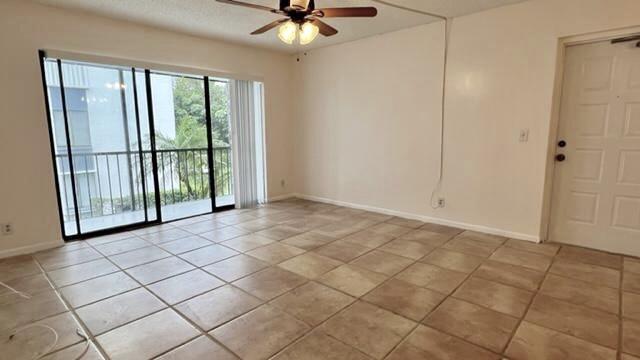 Foto del edificio - 1008 Green Pine Blvd