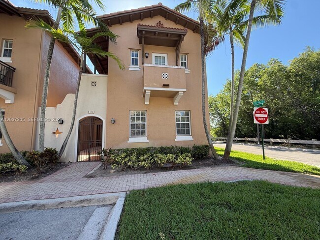 Foto del edificio - 625 SW 146th Terrace