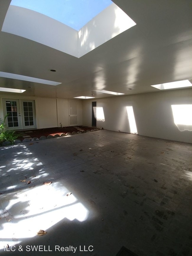Building Photo - 4738 KAHALA Ave