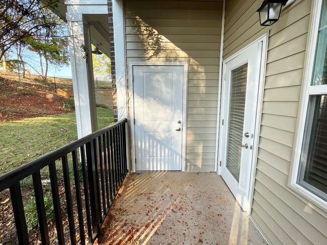 Building Photo - Falls at Meehan Apartments