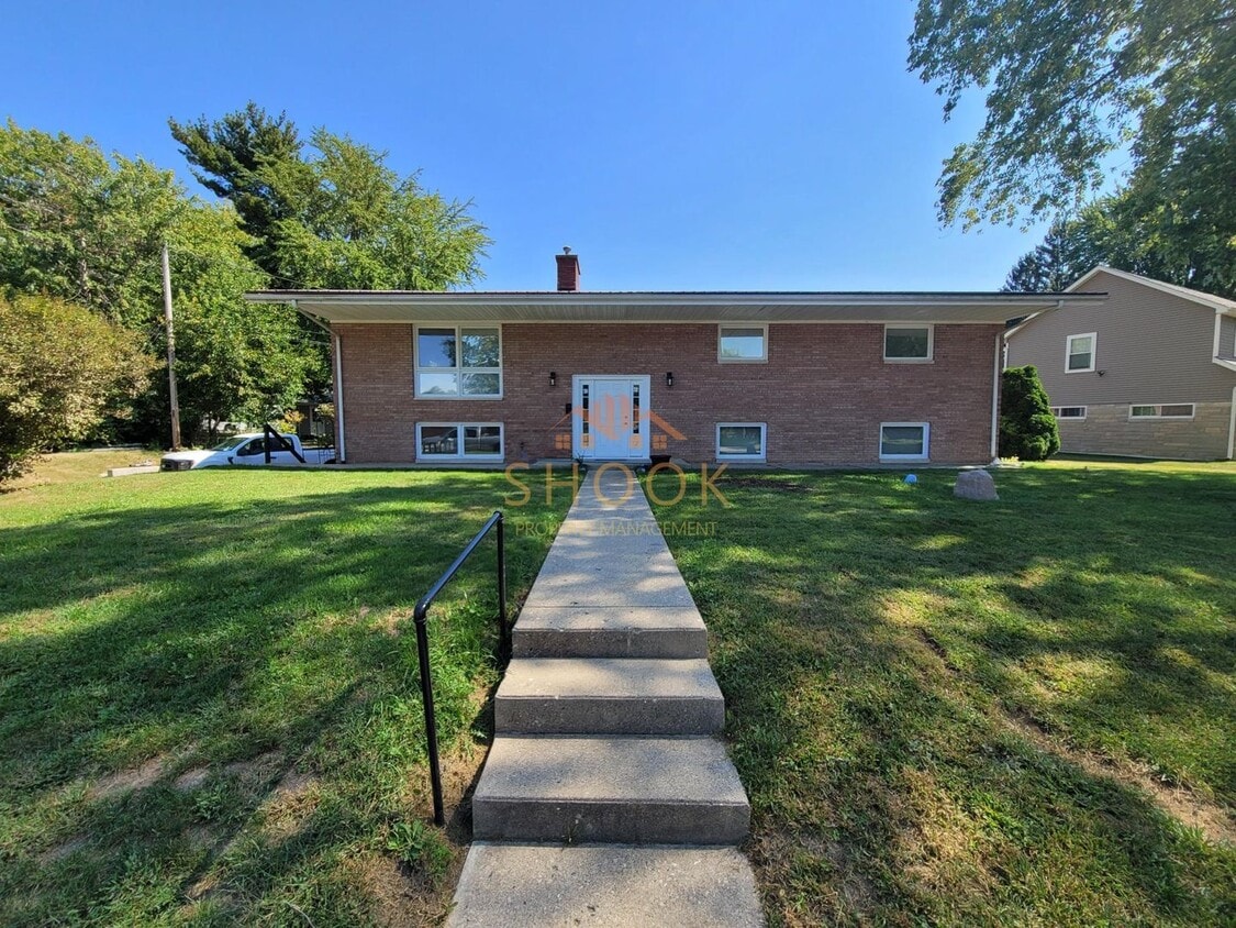 Photo - 2208 Rainbow Dr