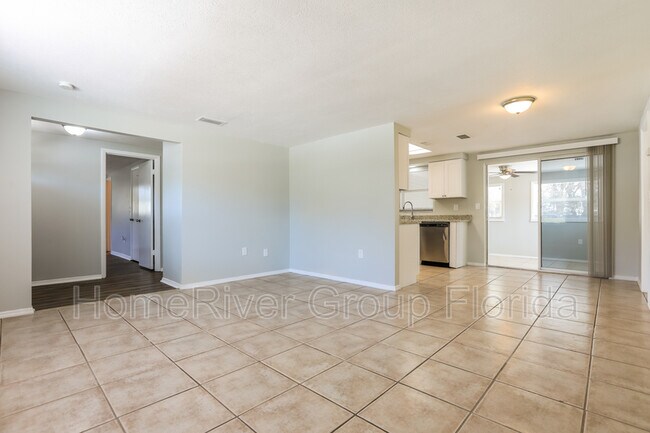 Building Photo - 5313 Murdock Ave