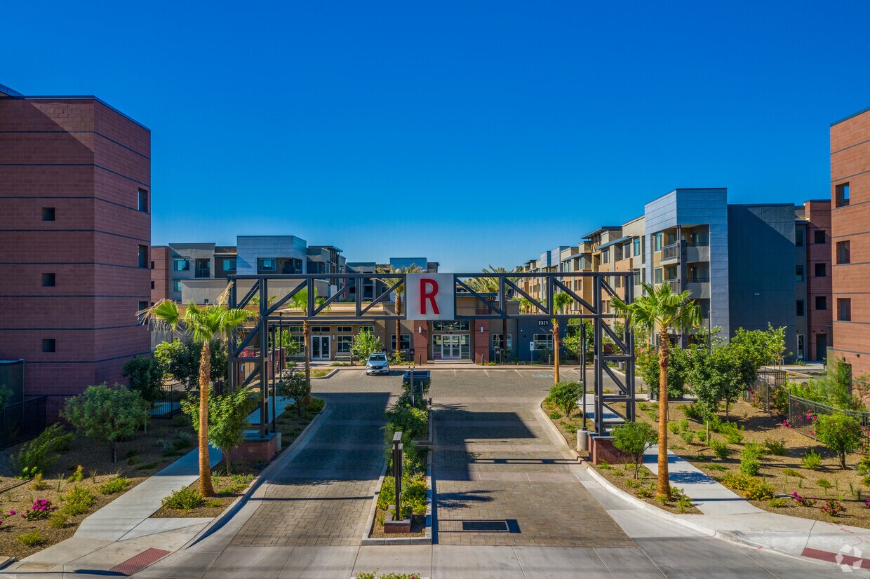 The Retreat Rio Salado Apartments Tempe Az Apartments Com
