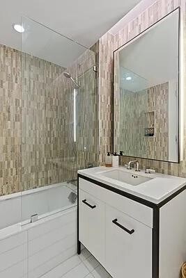 Foto del edificio - 70 Charlton St