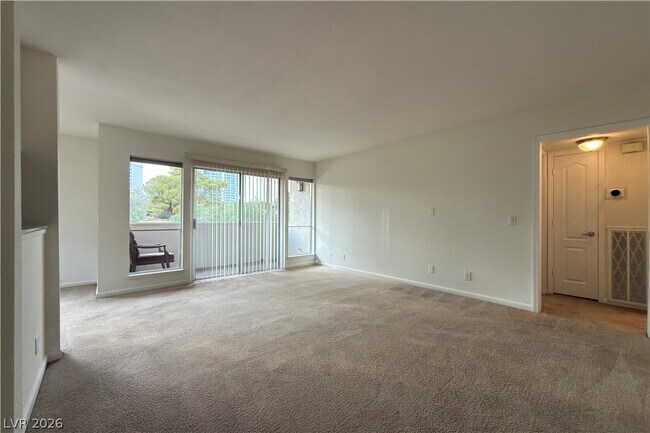 Foto del edificio - 618 Oakmont Ave