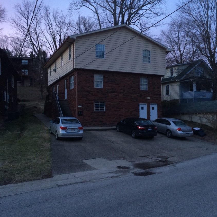 Primary Photo - 1125 Hickory Rd