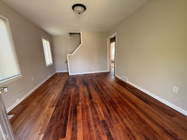 Building Photo - 4417 Primrose Ave