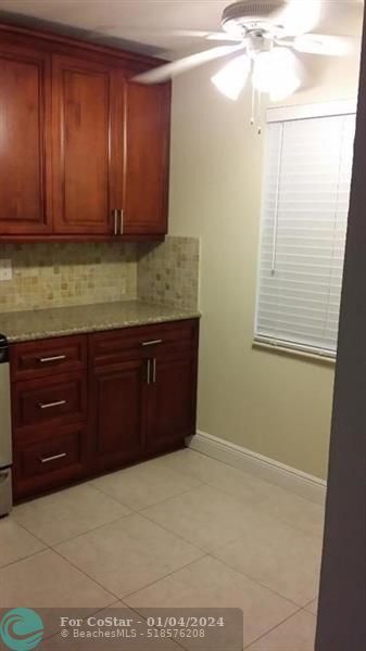 Foto del edificio - 4321 Carambola Cir