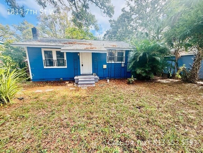 Photo - 1813 7th St W House