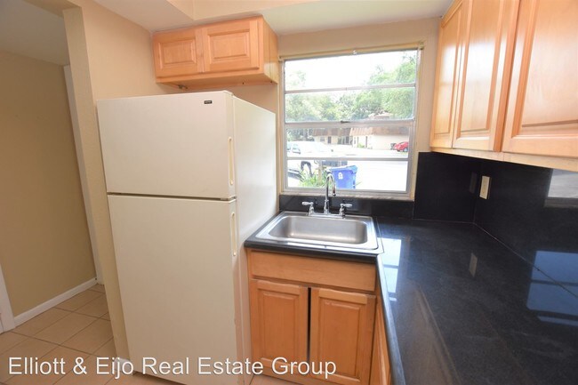 Building Photo - 2 br, 1.5 bath House - 2225 Brandy Place