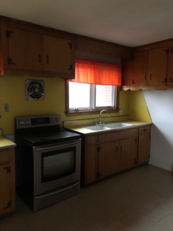Building Photo - 141 Daly Ave
