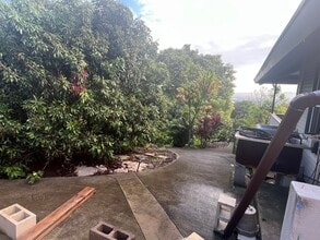 Building Photo - 498 Polulani Dr