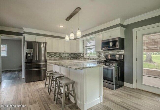 Foto del edificio - 5106 Bardstown Rd