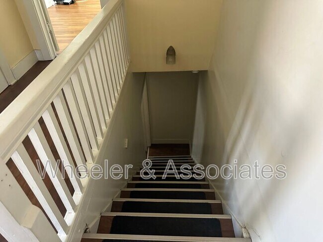 Building Photo - 1124 E 500 S