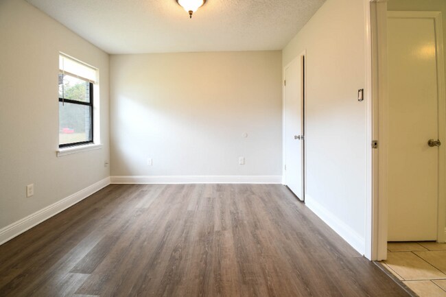 Foto del edificio - 411 Braxton Ave