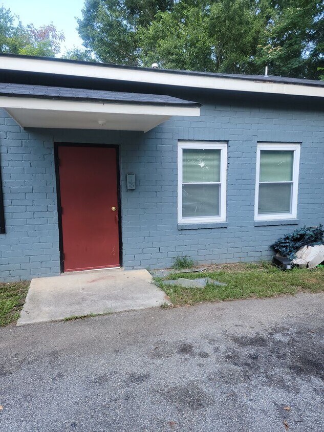 Spruce St 800 Apartment for Rent in Fort Valley, GA