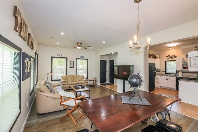 Foto del edificio - 64 Moury Ave SE