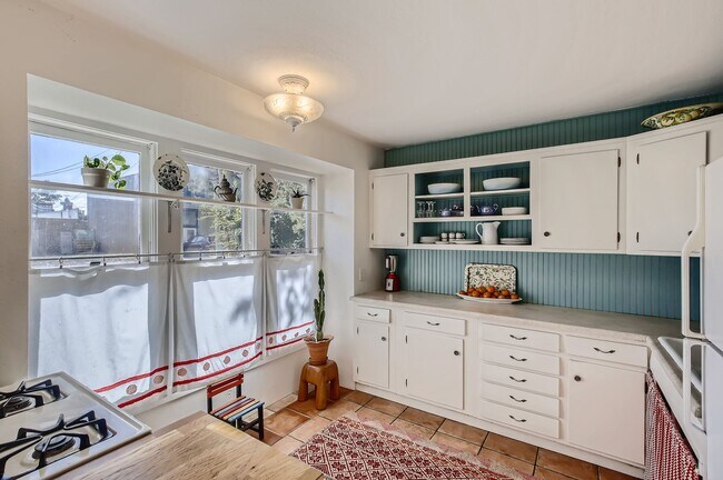 Foto del edificio - Charming Cottage in Old Town Niwot