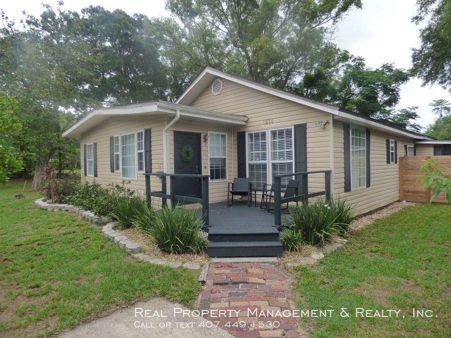 Primary Photo - 3 BR / 2 BA in the Hourglass District