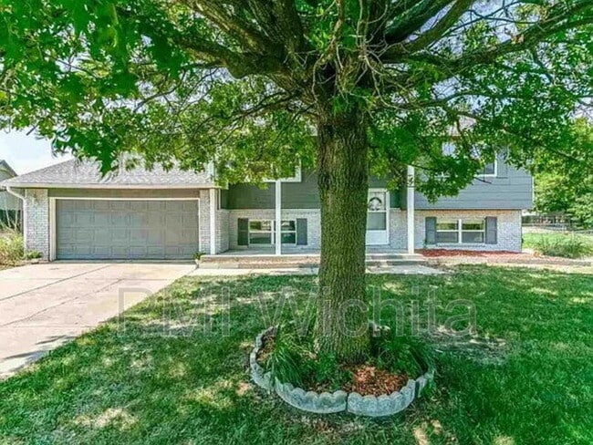 Building Photo - 7 Langton Dr