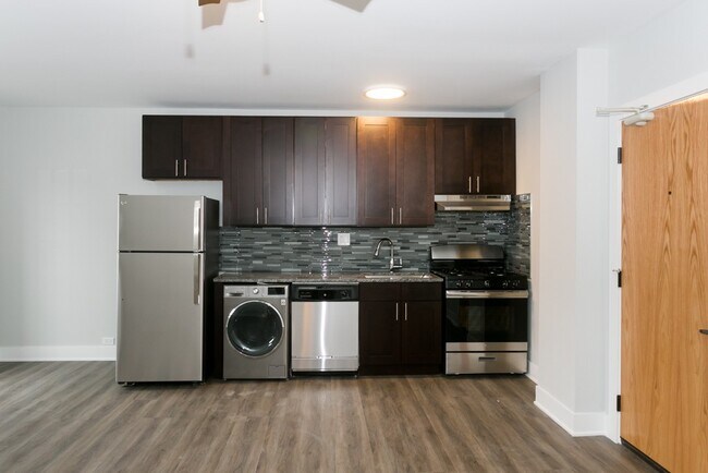 Foto del edificio - 727 Judson Ave