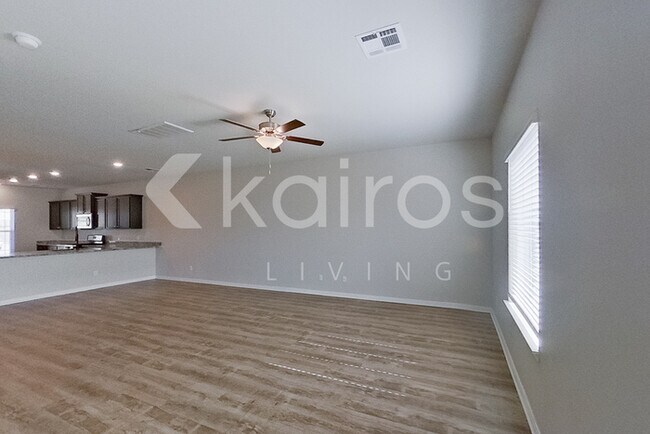 Building Photo - 920 NW 4th St