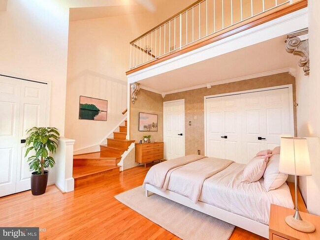 Foto del edificio - 12821 Mill Brook Ct
