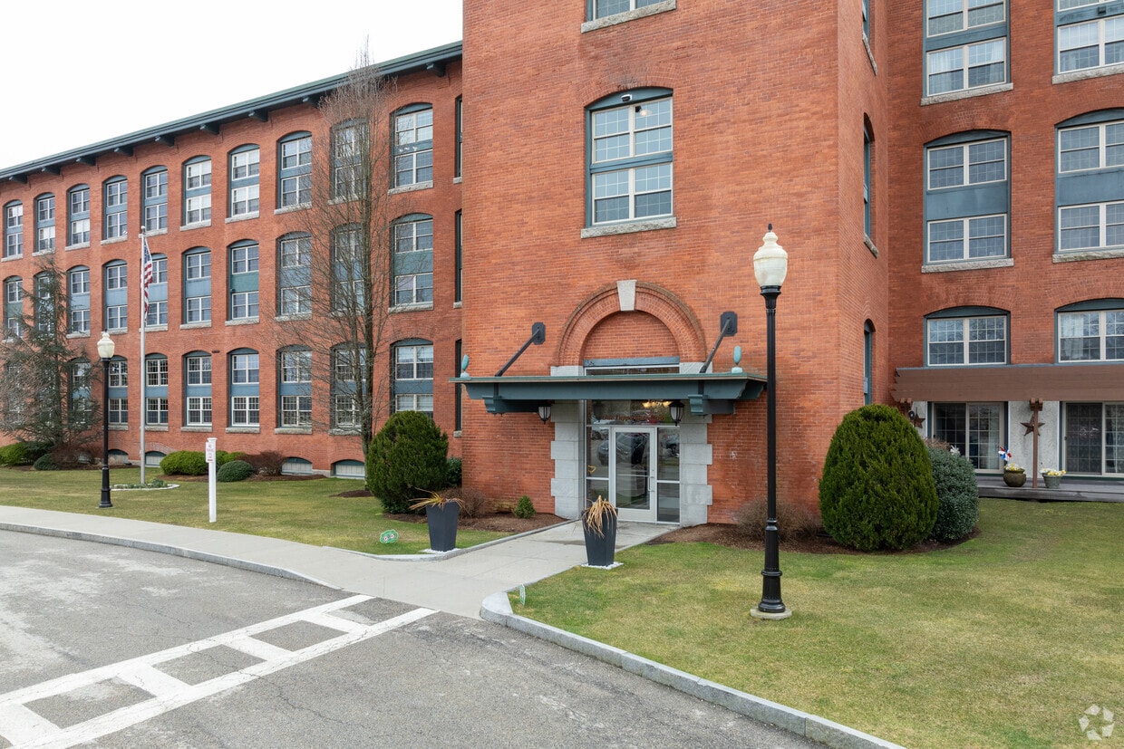 High Rocks Condominiums High Rocks Condominiums - 0 Units Available for Rent | North Smithfield ...