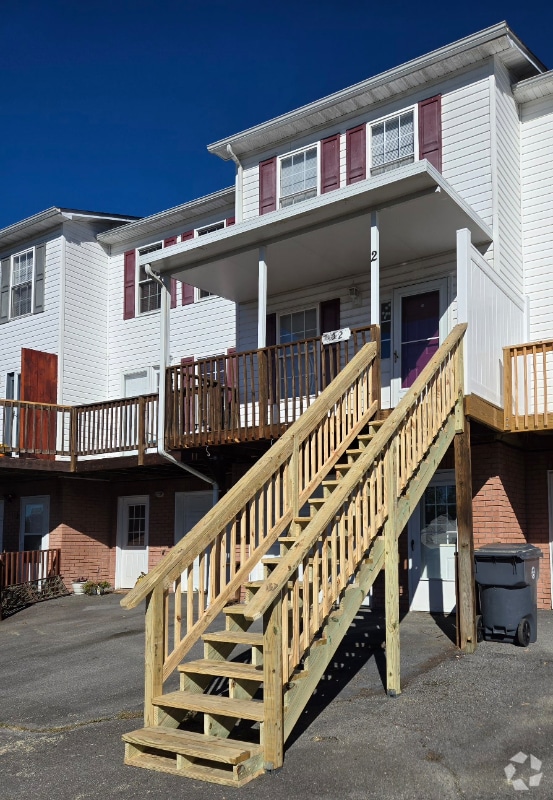 Building Photo - 45 Tulip Grove Cir